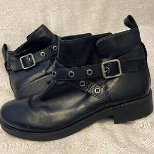 GEOX. Italian black leather ankle boots.  Ladies size 9